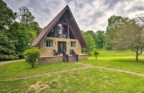 A-Frame Cabin with Hot Tub, Walk to Kentucky Lake! - Foto 1