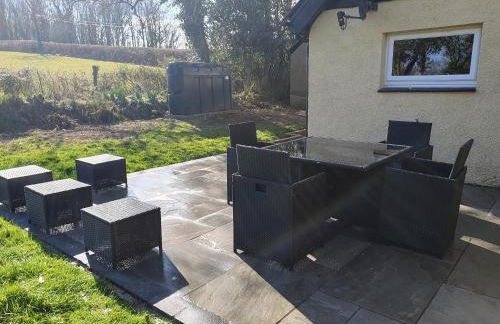 Peacock cottage- Two bedroom country cottage. - Photo 25