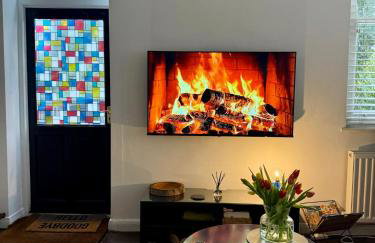 Free off street parking Georgian style Bath apartment - Photo 1