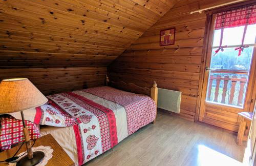 Chalet confortable avec 4 chambres, cheminée, grand terrain, proche pistes et lac - Foto 22