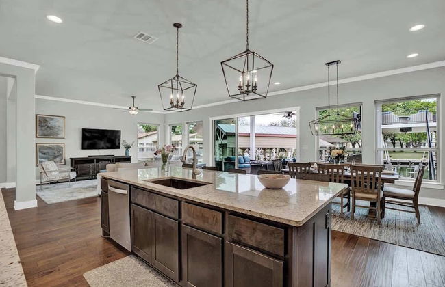 Stunning Luxury Home on Lake Lbj! - Foto 29