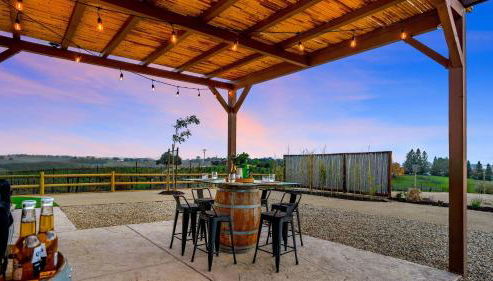 Sip and Stay at Vahali Vineyards by AvantStay Modern Wine Country Duo Outdoor Dining Vineyard Views - Foto 2, Other