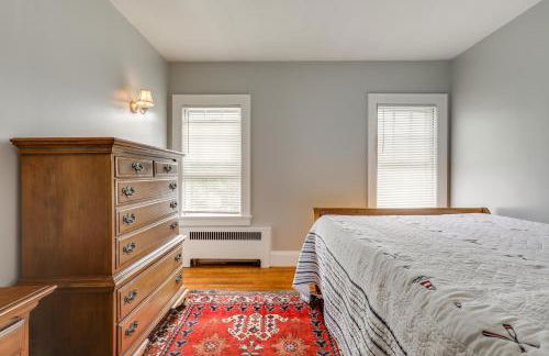 5 Mi to Beaches Historic Apartment in Westerly! - Foto 13