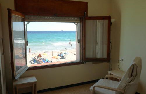 El Faro Apartaments Platja Llarga-Les Salines-TGN - Foto 1