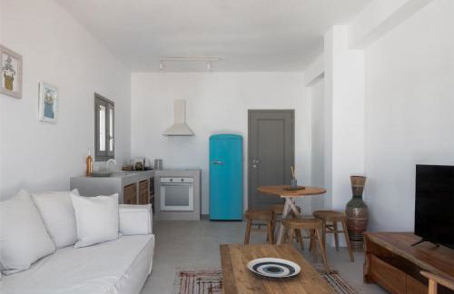 Siora of Paros - Ammiralis & Castelis - Photo 19