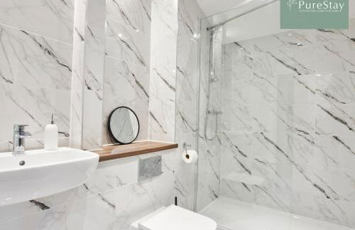 Stylish 5-bedroom Manchester Retreat Sleeps 9 by PureStay - Foto 51