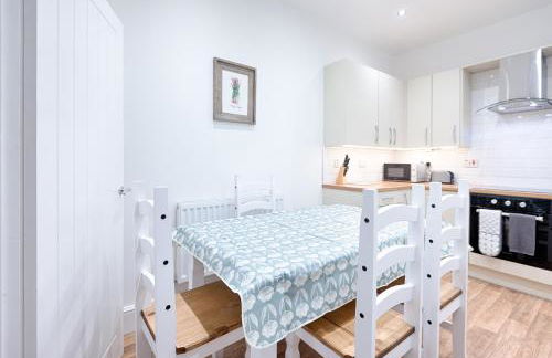 4-Bed Contractor Home - Garden - Near M4 & City - Foto 25