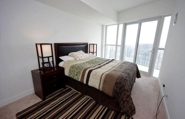 NAPA Furnished Suites - Square One - Photo 2