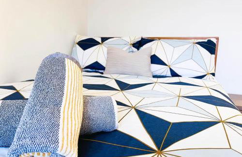 2-Bed Apartment Near ExCeL - Free Parking & WiFi - Ideal for Families, Business & Leisure - Foto 18