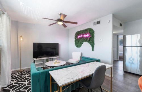 Mins 2 Downtown - King Bed - Private Stays - Foto 1