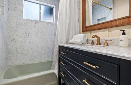 River Haus Sequoia | Hot Tub+New+King Beds+Views! - Foto 19