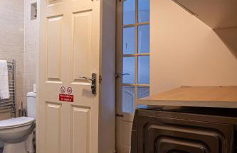 Newly Refurbed 5 Bed House for Contractors, Families & Relocation- Cosely Wolverhampton - Foto 34