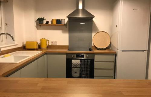 Riverside home. 3 bedroom. Free parking. 10 mins to Newcastle City Centre - Foto 12