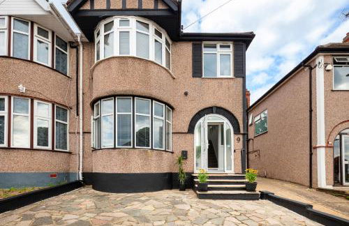 9RA - 4BD House - Wembley Views - Foto 33