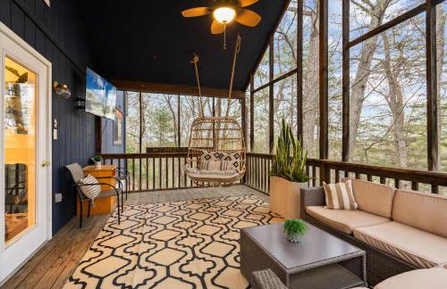 Resort Getaway - Golf, BMX trail, Hot Tub & Arcade! - Foto 8