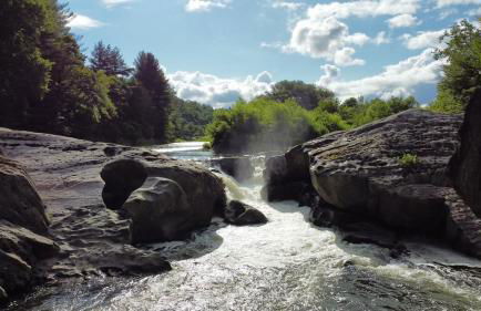 Riverside Tiny House with hot tub near Stowe - Foto 61