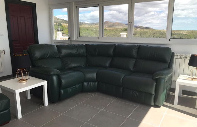 2 Bed-sleeps 4-mtn View-private Pool & Terrace - Photo 7