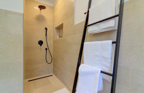 House Silence - Photo 27