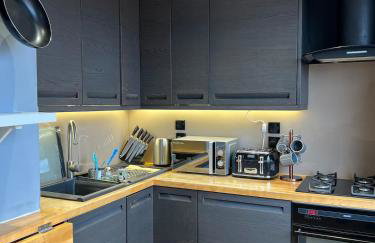 Spacious Duplex Apartment in Greater Manchester - Fast Wifi - Kingsize Bed - Foto 7