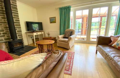 Private detached cottage sleeps 4 - Photo 17