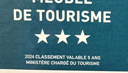 Châtel Rose - Historical Centre with Garden - Photo 3