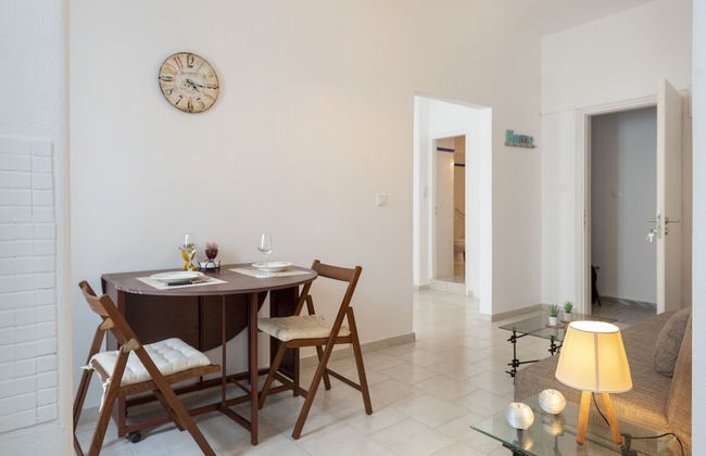 Parikia's Cute Pebble - Photo 17