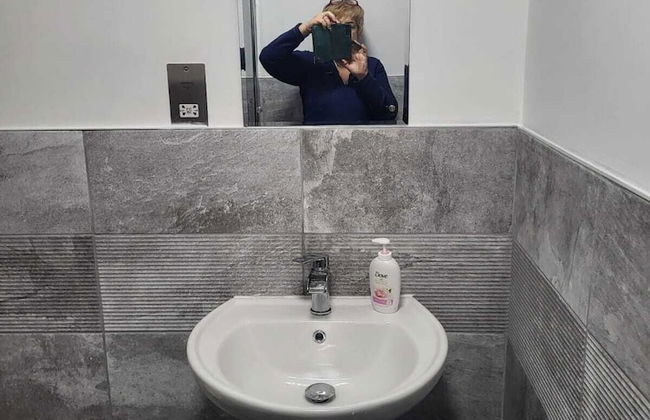 Stunning 3-bed Apartment in Heart of Cardiff Bay - Foto 13