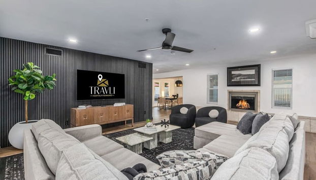 8BR Villa Heated Pool Putt Grn Billiards Sleeps 18 - Foto 4, Habitación