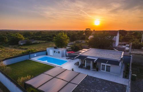 Villa Emanuel - Foto 1