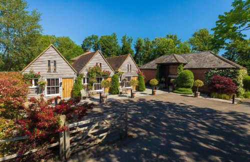 Tonge Barn - Photo 1