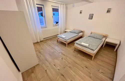 Monteurunterkunft Simmershausen bei Kassel Einzelbetten, Parken, Waschen, Wifi - Foto 3