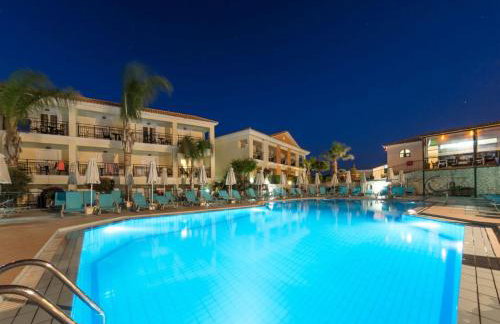 Red Rose Garden - Photo 7