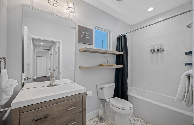 Luxury Tampa Home w/ Pool, Jacuzzi & Amenities - Foto 26