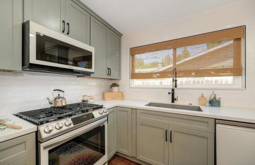 Family-Friendly Getaway Near Slide Hill Park home - Foto 20