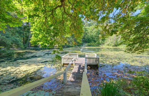 Historic Auburn House on 37 Acres with Private Lake! - Foto 3