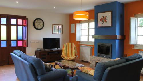 Casa de Aldea en el concejo de Nava, en el centro de Asturias - Foto 2