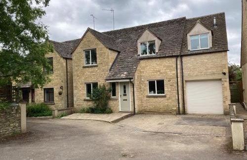 Trinity House - Photo 1