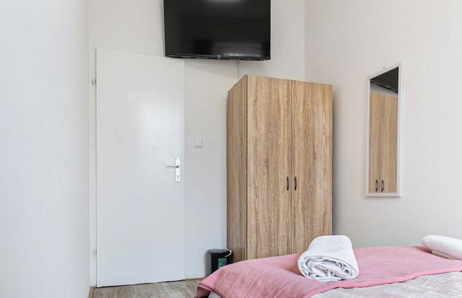 Cozy Room Shared Apt Millennium Tower - Photo 17