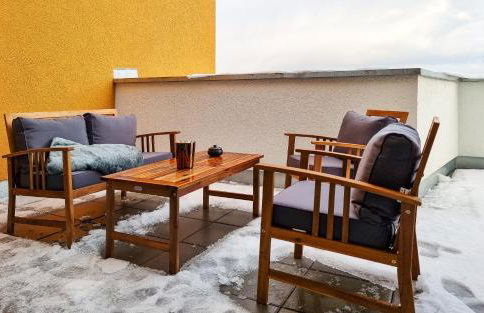 WiLUKA Penthouse mit großer Dachterasse -highspeed Wifi- 24Std Check-In -nachhaltig eingerichtet- Netflix - Photo 18