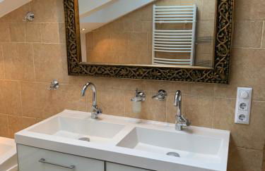 Glückliche Kuh-Villa - Achtsamer Rückzugsort mit Traumgarten, Schwimmteich & Raum zum Sein bis 18 Personen - Allgäu - Foto 144