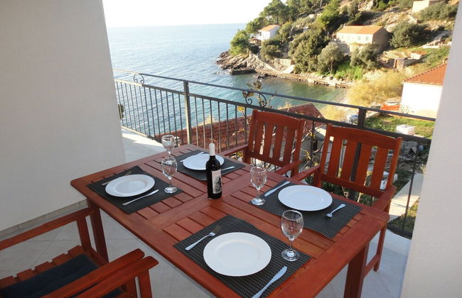 Adorable Apartment With Terrace & Beautiful Sea View Near the Sea Bay - Foto 6