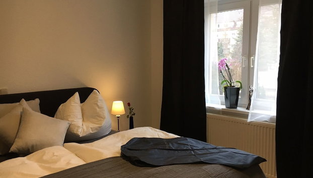 Ferienwohnung In Erfurt mit 2 Schlafzimmern, Wohnzimmer, Balkon, Parkplatz - Erdgeschoss - Foto 2, Profilbild