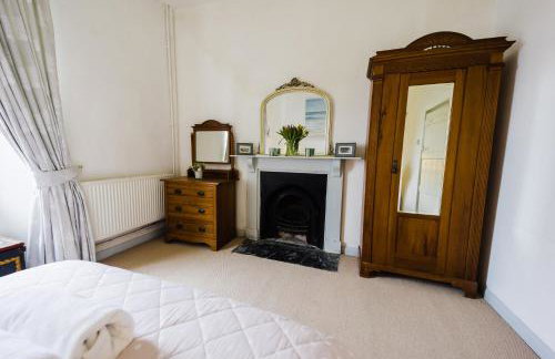 May Tree Cottage Manorbier 5 mins from the beach Sleeps 4 - Foto 59