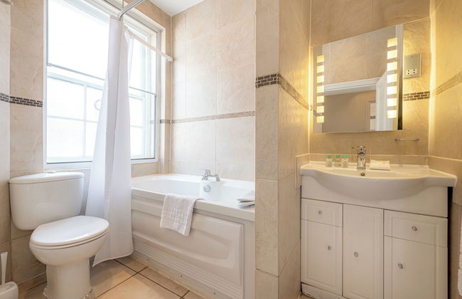 17 Hertford Street - Photo 26