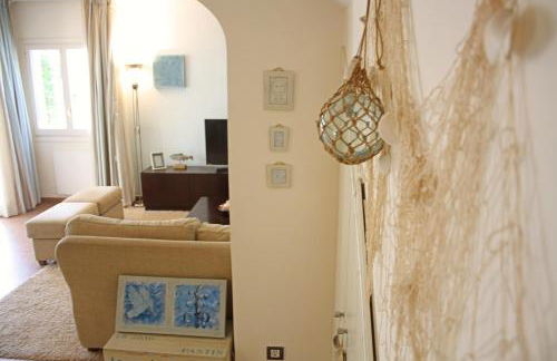 Beautiful seafront house - Photo 7