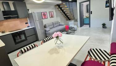 Pop Art Maisonette Ioannina - Photo 1