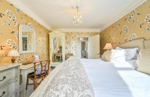 The Town House at Muntham- Luxury Holiday Home with Hot Tub - Photo 69