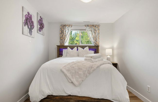 NEW Near Golf Yoga Classes Private Suite Wine - Photo 18