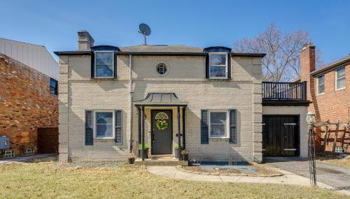 Walk to Detroit Zoo Home with Sunroom and Patio! - Foto 3