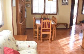 Chalet en urbanización con piscina - Foto 19